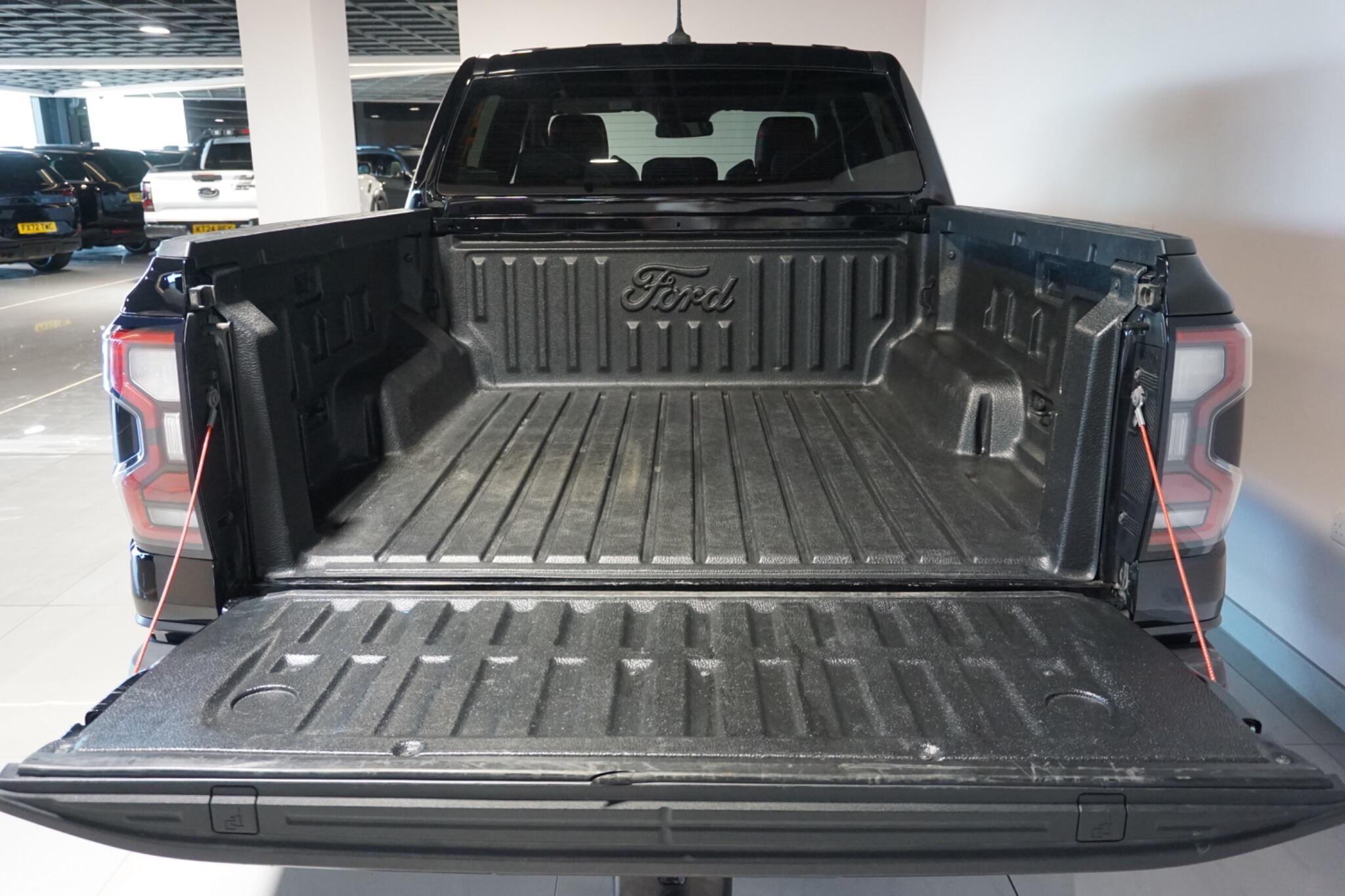 Ford Ranger 2.0 EcoBlue Raptor Pickup Double Cab 4dr Diesel Auto 4WD Euro 6 (s/s) (210 ps)